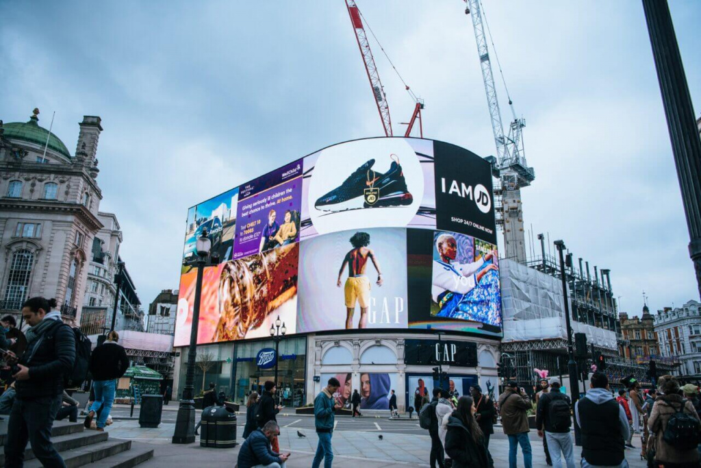 bannerboo dooh advertising